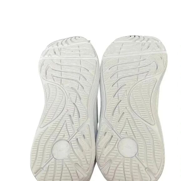 Under Armour Charged White Deluxe Foam Sneakers Size 8 - Picture 8 of 8